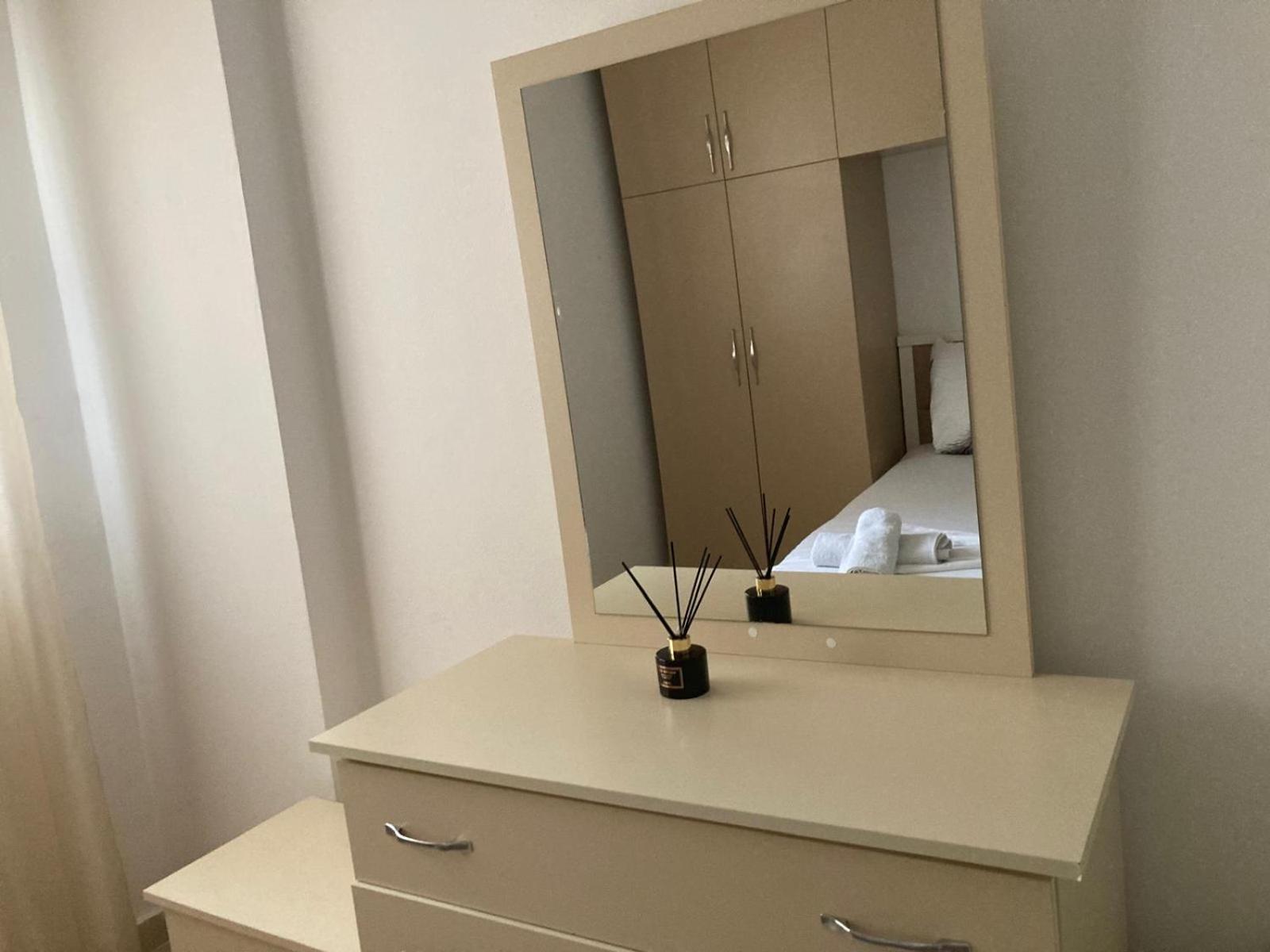 Hergi Apartament Vlorë Eksteriør bilde